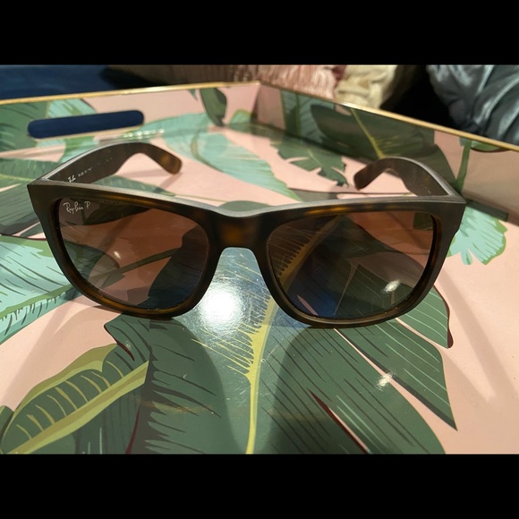 Ray-Ban sunglasses - Picture 2 of 4